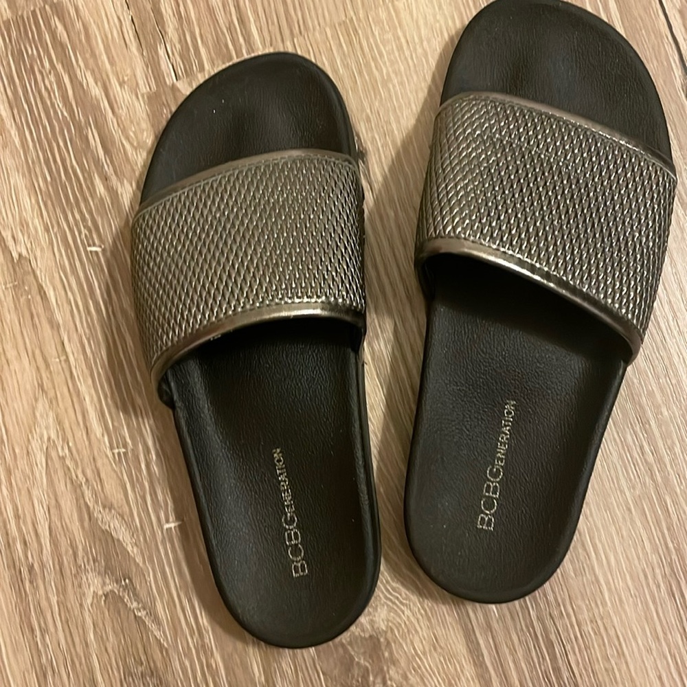BCBG women’s Slide Sandals